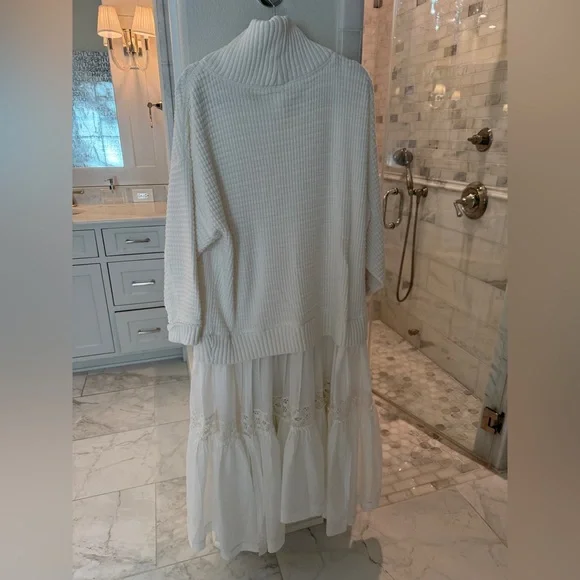 Anthropologie daily practice  Maxi Dress with Lace Detail - Picture 4 of 6